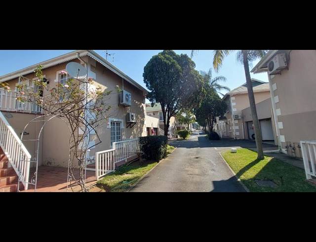 3 BEDROOM APARTMENT FOR SALE IN SCOTTSVILLE